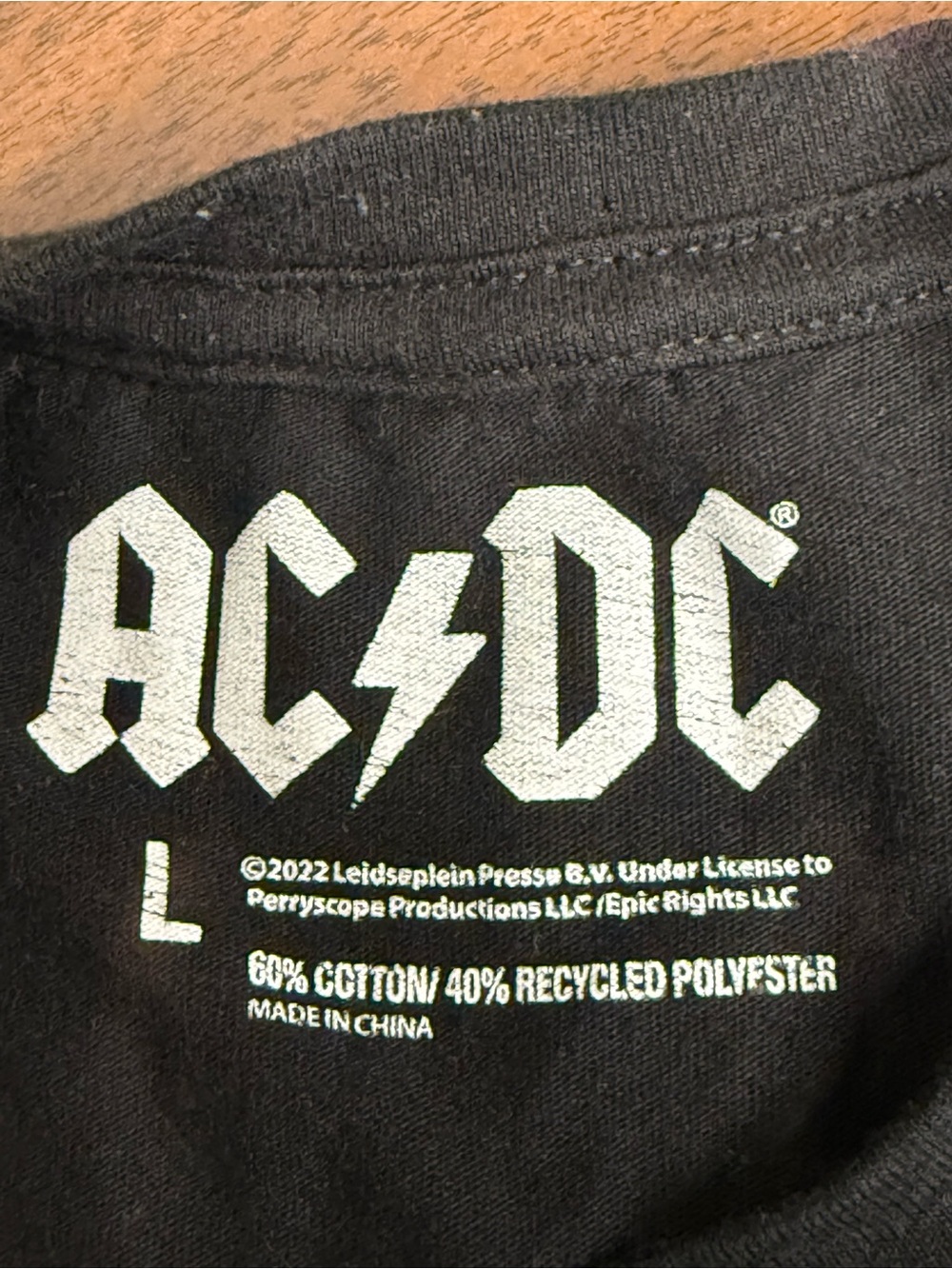 ACDC Back In Black Band Tee Large Distressed Tie Dye Rock Graphic Shirt - Picture 6 of 8